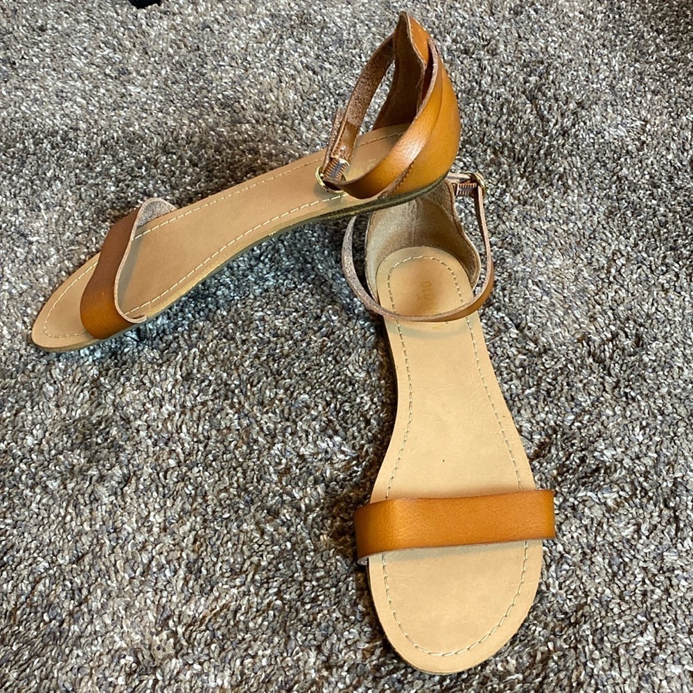 Old Navy Women’s Ankle Strap Brown Sandals sz 8